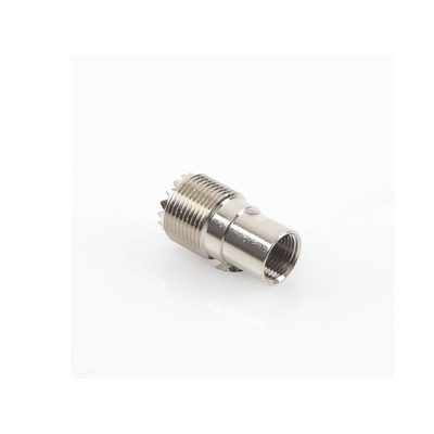 Conector UHF hembra RF Industries RFU-520, modo de ensamble rosca