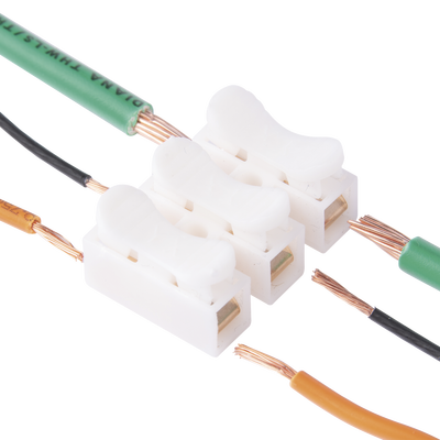 Conector push EPCOM Powerline PCON3, voltaje soportado 250 V
