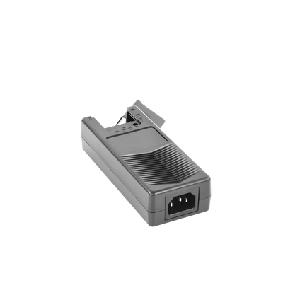 Fuente de poder EPCOM Powerline PS-12-DC-4C, voltaje de salida 11 a 15 Vcc ajustable