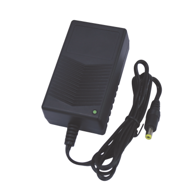 Fuente de poder EPCOM Powerline P15DC3A, material plástico ABS