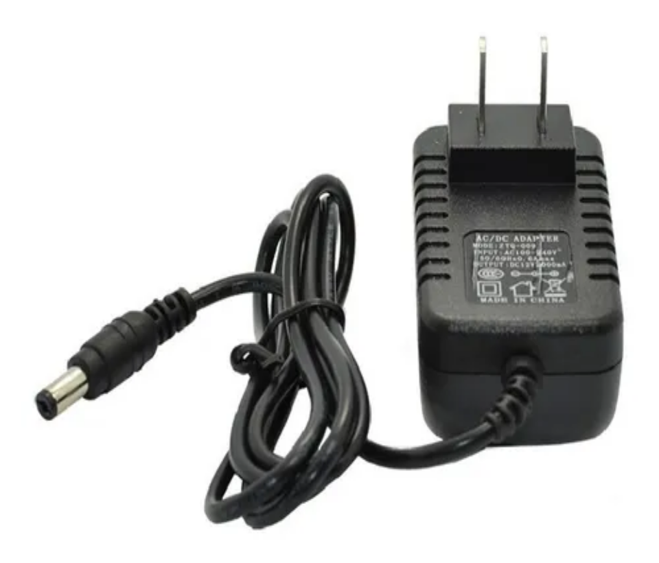Fuente de poder Saxxon PSU1202E, cable de salida 1.2 m con conector macho DC